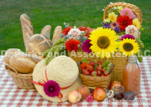 2853-Dahlia-Sunflower-Strawberry-Baskets-Straw Hat-on Picnic Table