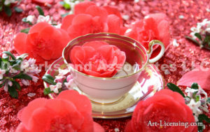 6203-Red Roses in Tea cup