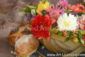 8961-Dahlia Bouquet and Breads